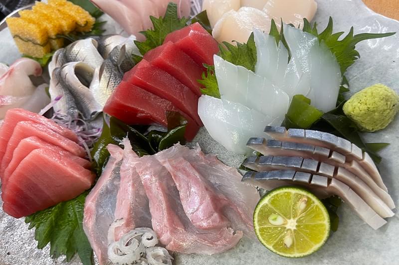 美味しい魚介類の惣菜たくさんあります!